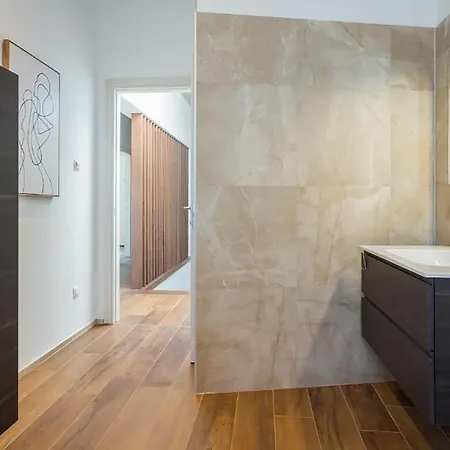 Beautiful In Nyaraló