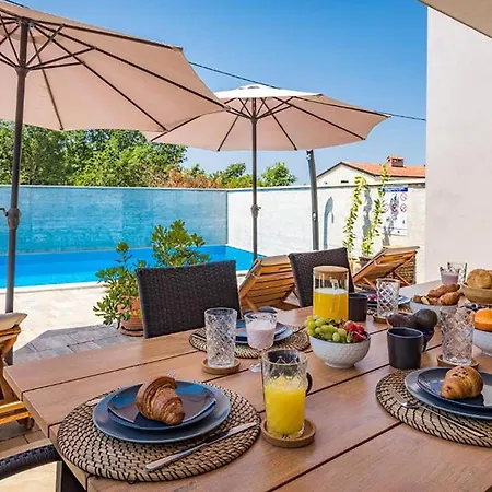 Nyaraló Beautiful In *